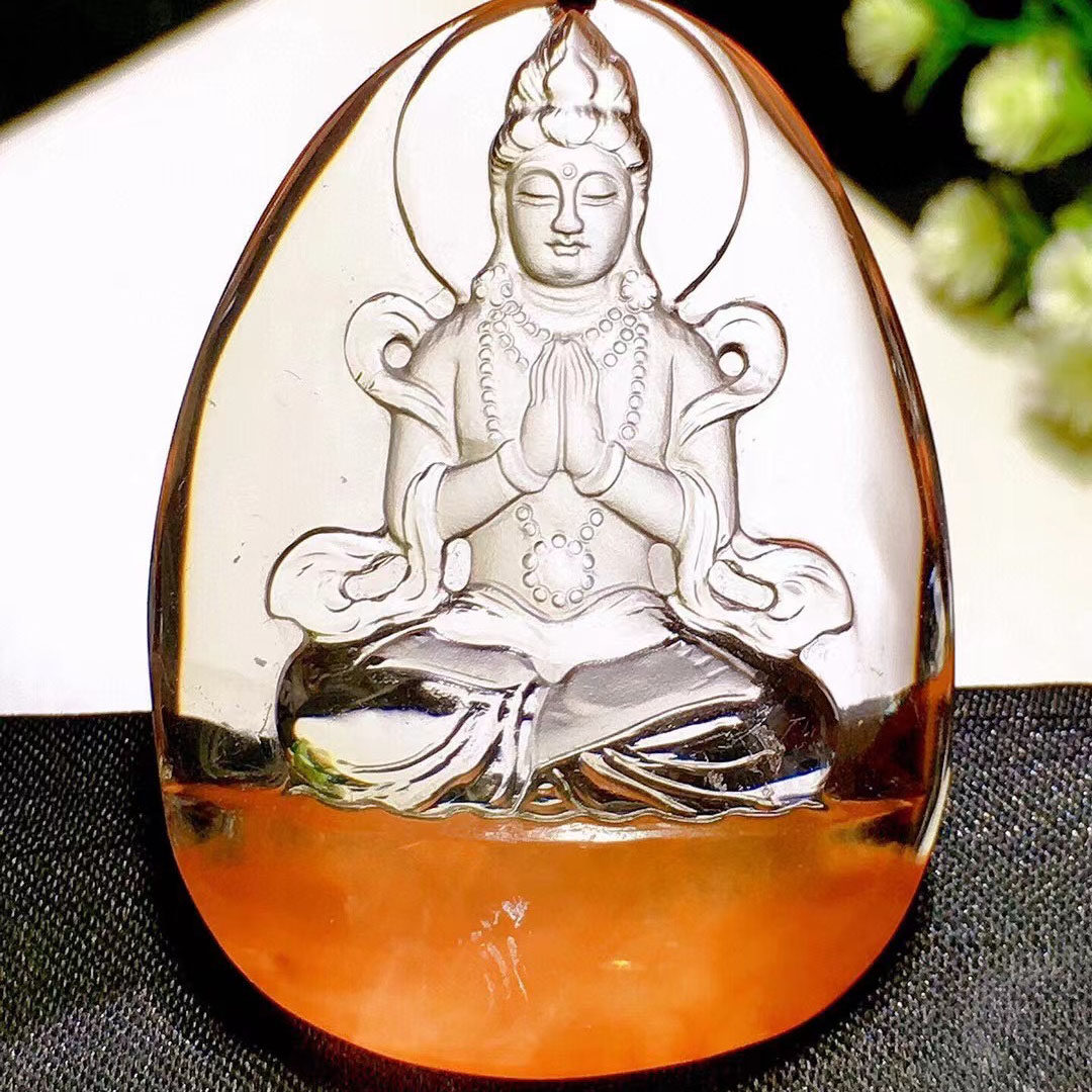 魅晶天然原矿水晶晶体通透红兔毛水晶雕刻观音菩萨吊坠