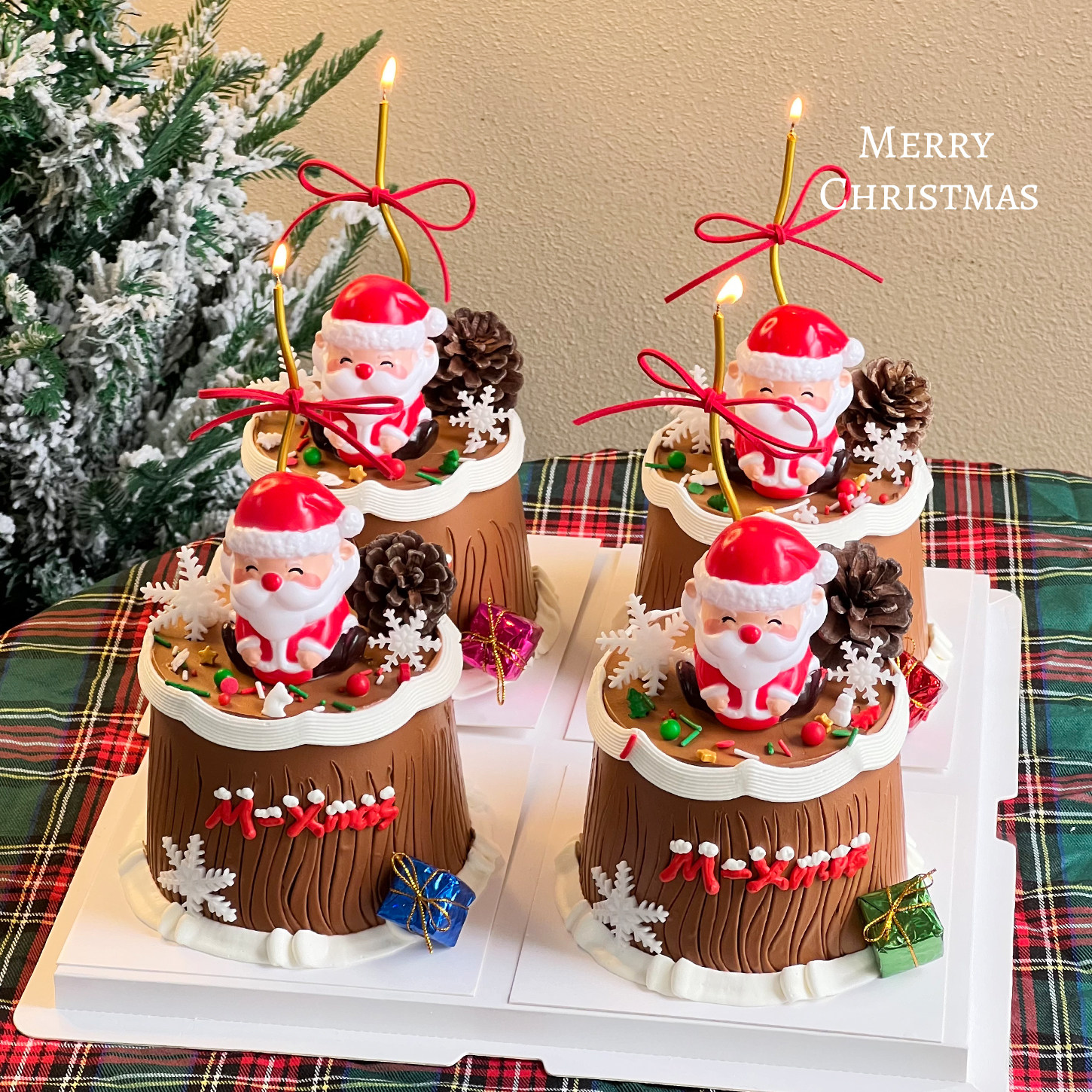 2025圣诞节蛋糕装饰发光圣诞老人灯摆件松果礼物盒烘焙装扮插件