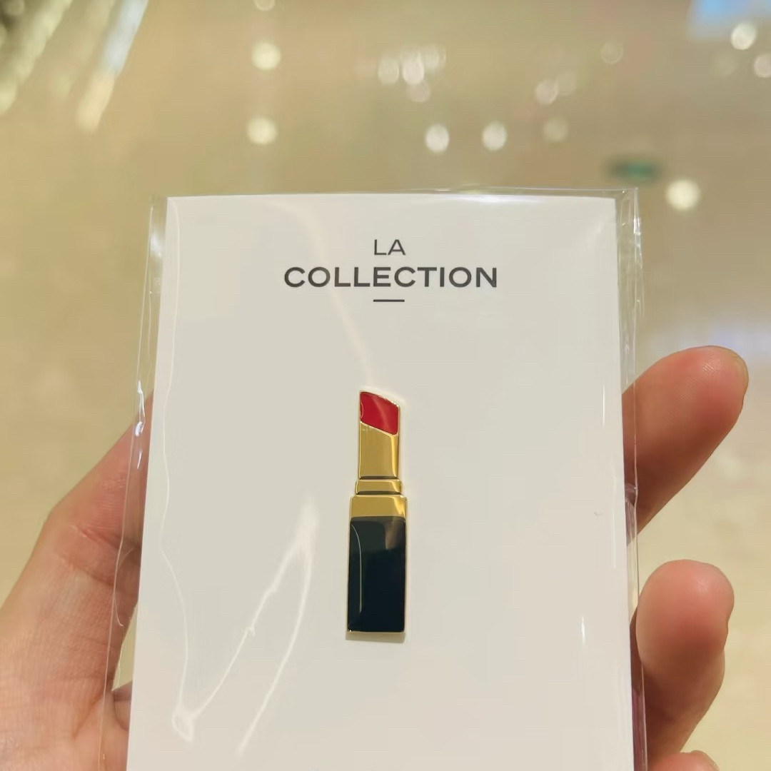 香集卡礼赠品 口红胸针 小巧精致可装饰衣服包包等 专柜赠品