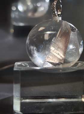 天然水晶中晶小灯泡水晶项链吊坠