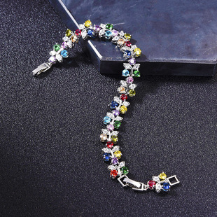 钻石之乡河南商丘人工钻石禁拍轻奢彩虹花朵手链女生小众百搭彩色