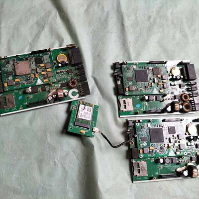 议价整板上有海思Hi3520DRQCV200，2Gb内存，EC2