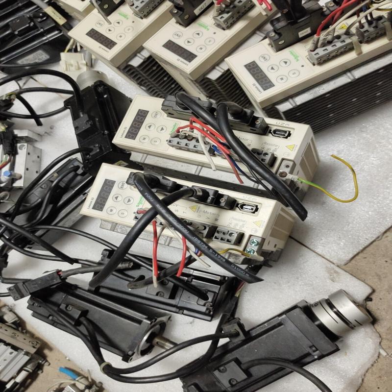 议价德伺服400W，LXM23CU04M3X，BCH0602