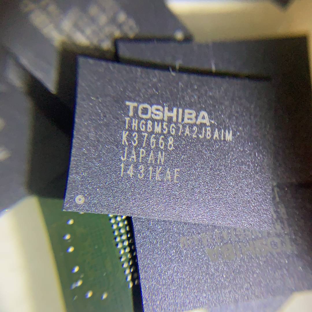 议价THGBM5G7A2J，THGBM5G5A1J，拆机包好