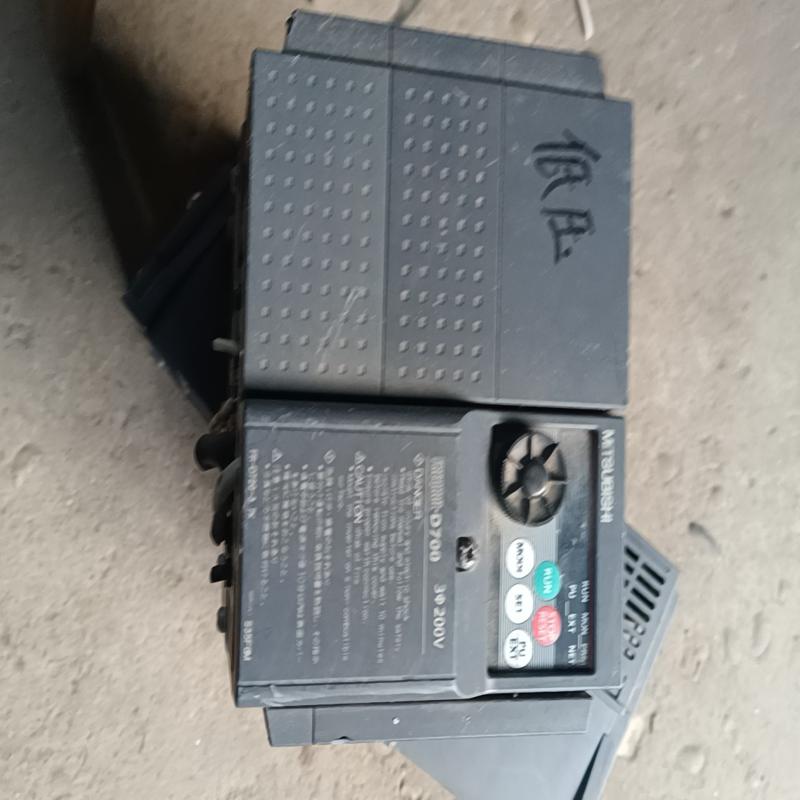 议价变频器 FR-D720-3.7K有3台单价436元实物图