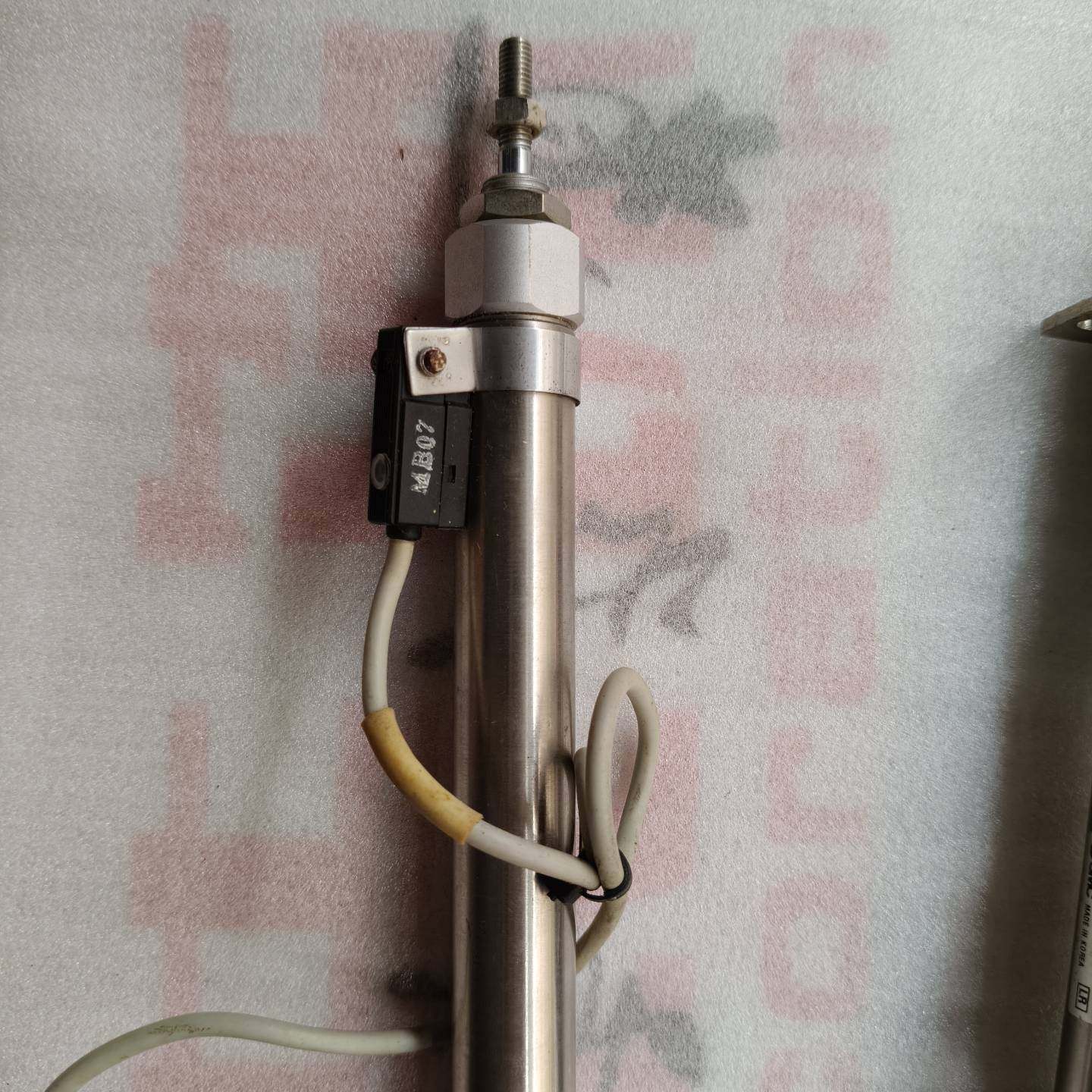 议价TCP气缸，型号TCP1B16-100-C73KS，图片实物