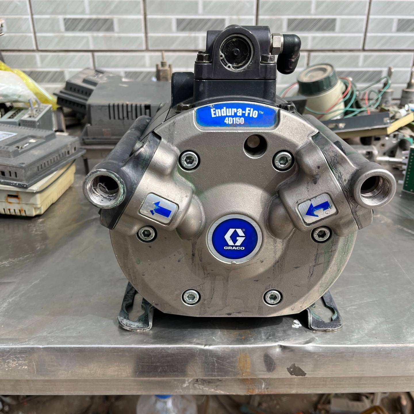 议价固瑞克隔膜泵4D150、成色如图要的联系议