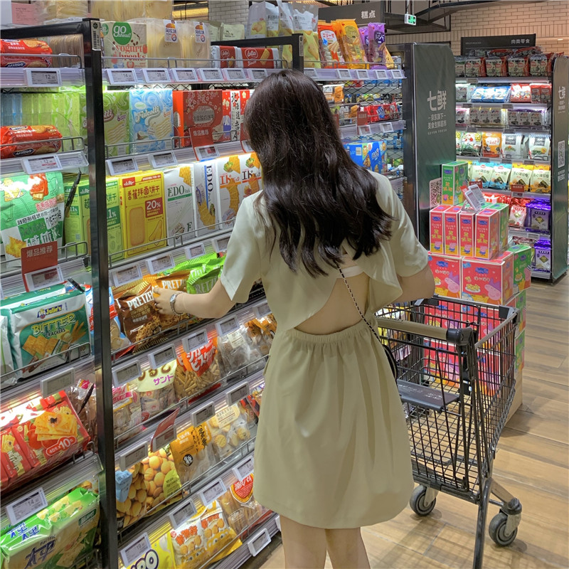 野外走光易穿脱露背太洋连衣裙