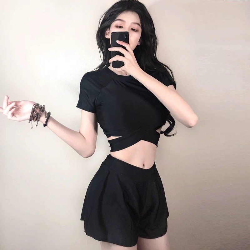 泳衣女分体比基尼三件套平角黑色小胸聚拢显瘦遮肚保守运动度假风