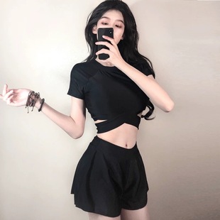 泳衣女分体比基尼三件套平角黑色小胸聚拢显瘦遮肚保守运动度假风