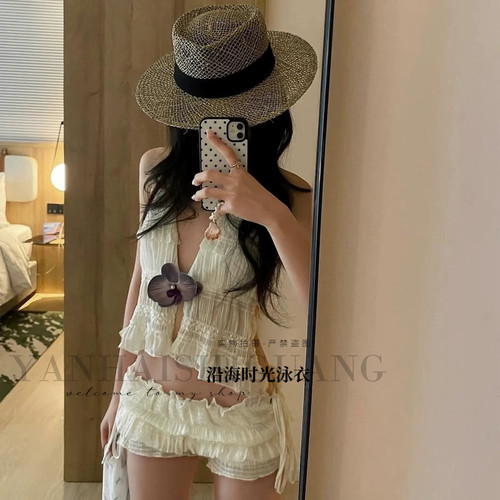 泳衣女性感纯欲露背挂脖分体比基尼三件套高级感小胸温泉度假泳装