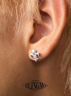 BLINGMO S925纯银拉丝鸢尾花十字耳钉男女轻奢精致高级耳饰银饰