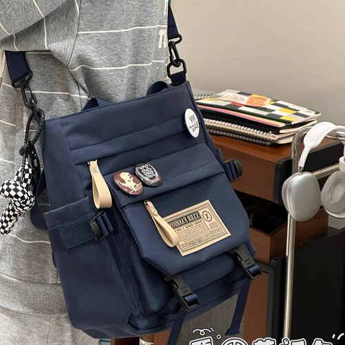 2025新款学生上课补习手提袋大容量斜挎包男复古休闲通勤单肩包女