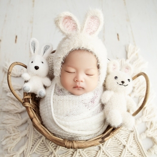 小兔帽子玩偶裹布主题新生儿拍照道具婴儿满月百天照 儿童摄影服装