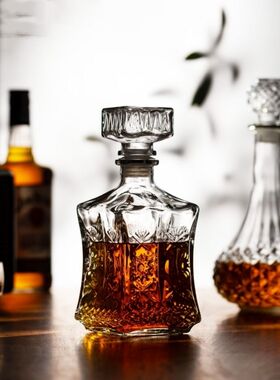 玻璃家用酒壶白酒储酒瓶酒樽创意红酒醒酒器威士忌酒瓶带盖洋酒瓶