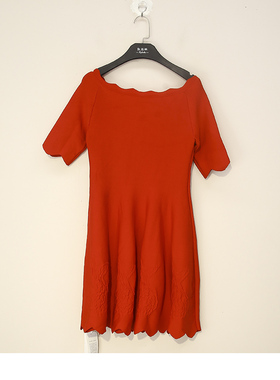 23春秋款 撤柜 红B缇 亮丽红色波浪边弹性针织中袖连衣裙女 M3006