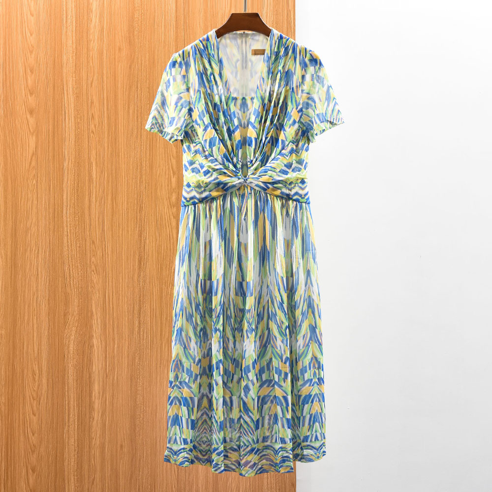 系列绚丽舒适减龄短袖显瘦连衣裙