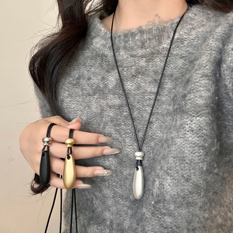 新款简约水滴形吊坠项链时尚气质