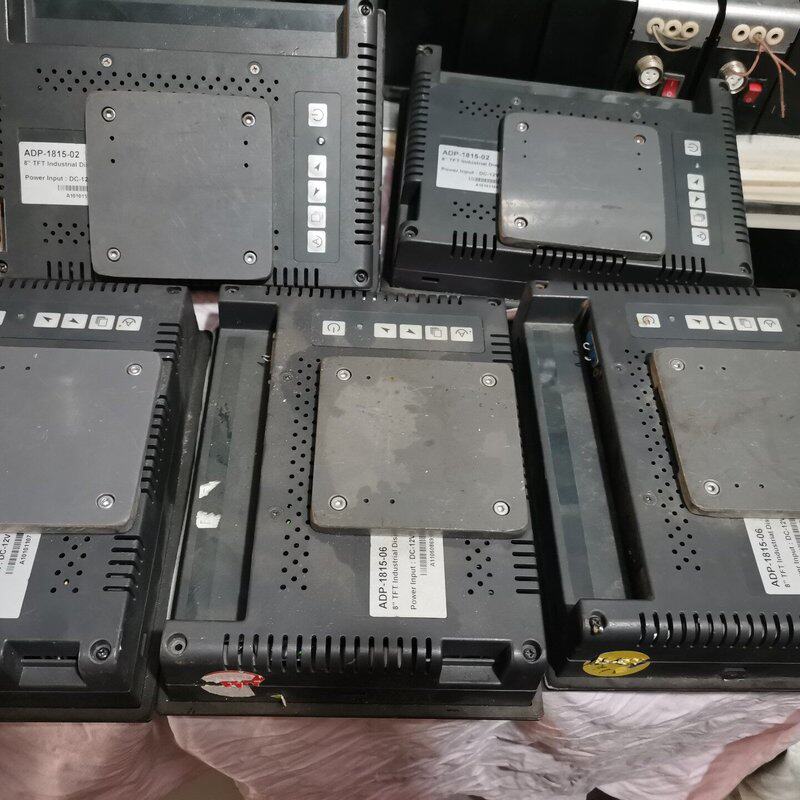 业触摸屏显示器 这一堆一共五个一起1000元。打包处理--议价商品