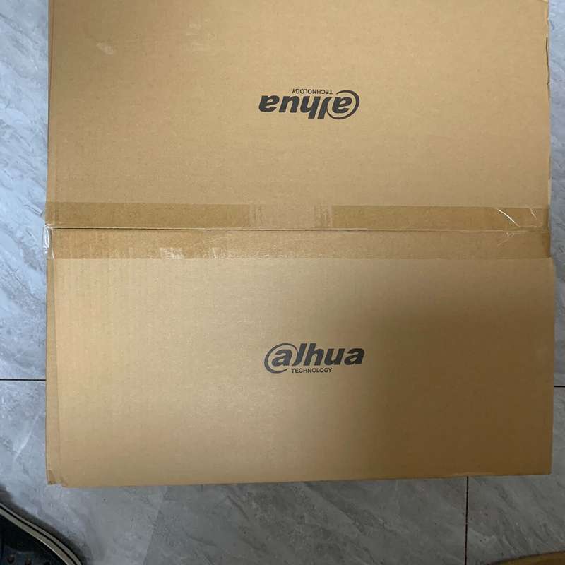一台大华16路8盘位录像机，工程剩余1台，便宜卖，全新--议价商品
