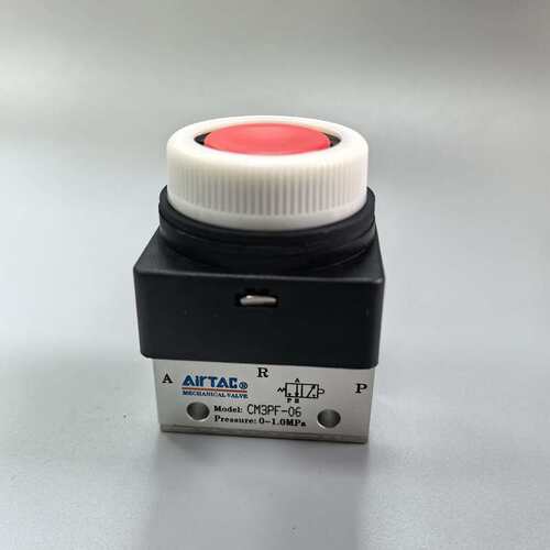 德客机械阀CM3PF06R，全新原装正品，带包装盒有需要的--议价商品