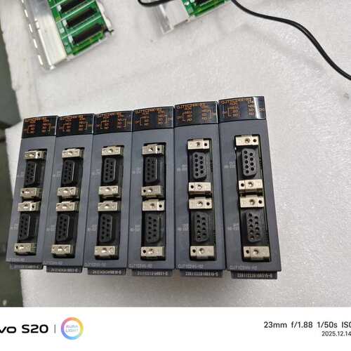 三菱Q系列通讯模块QJ71C24N-R2--议价商品