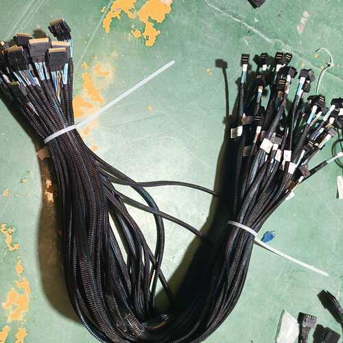xFusion超聚变-V7 Mini SAS线-高速电缆--议价商品