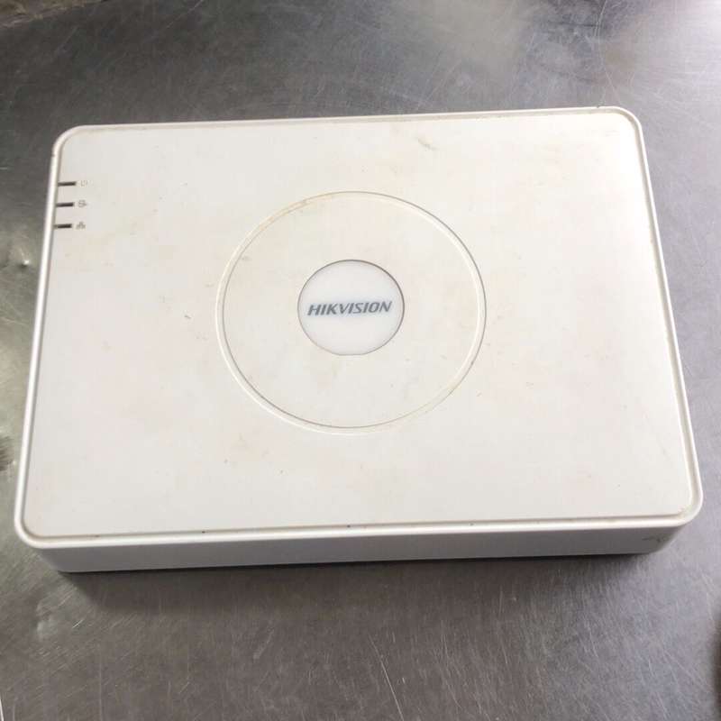海康威视网络录像机DS-7108N-F1/8P(B)裸机无电--议价商品