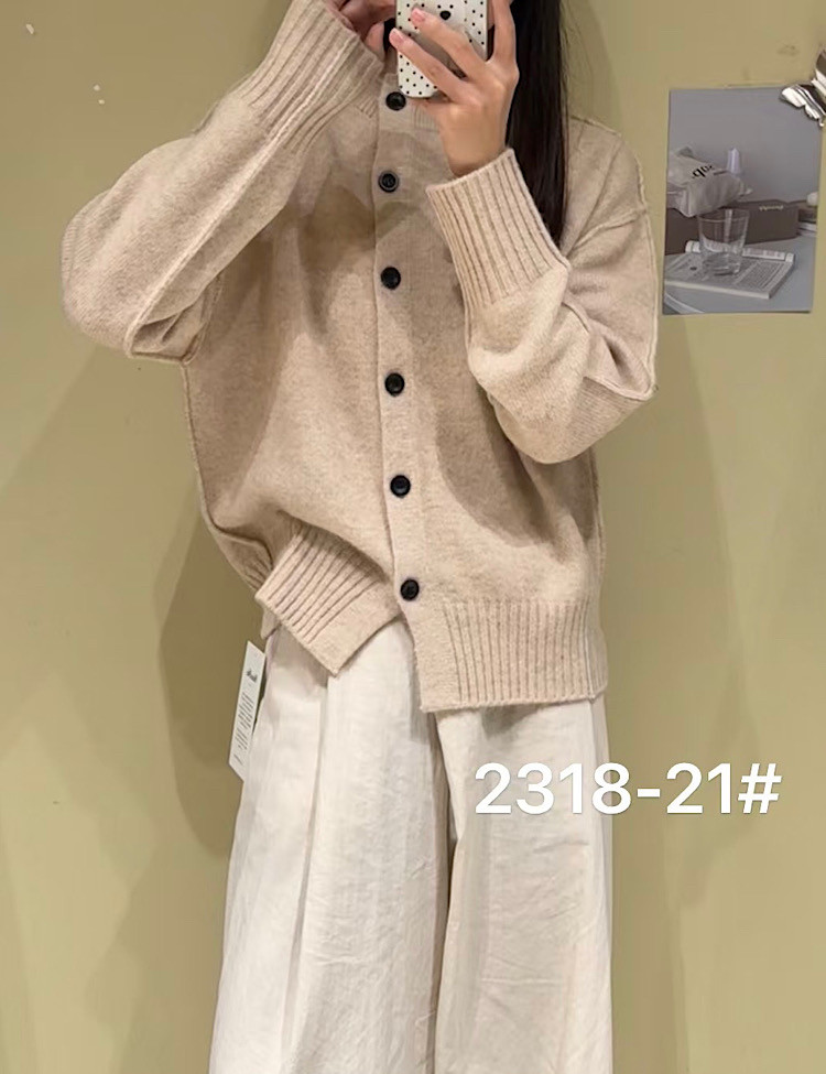 高品质加厚软糯浣熊绒毛衣2318设计师包边洋气斜扣宽松女2024冬季