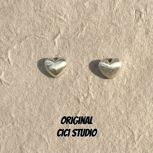 CICISTUDIO拉丝磨砂爱心耳钉女甜酷个性气质耳环小众设计精工耳饰