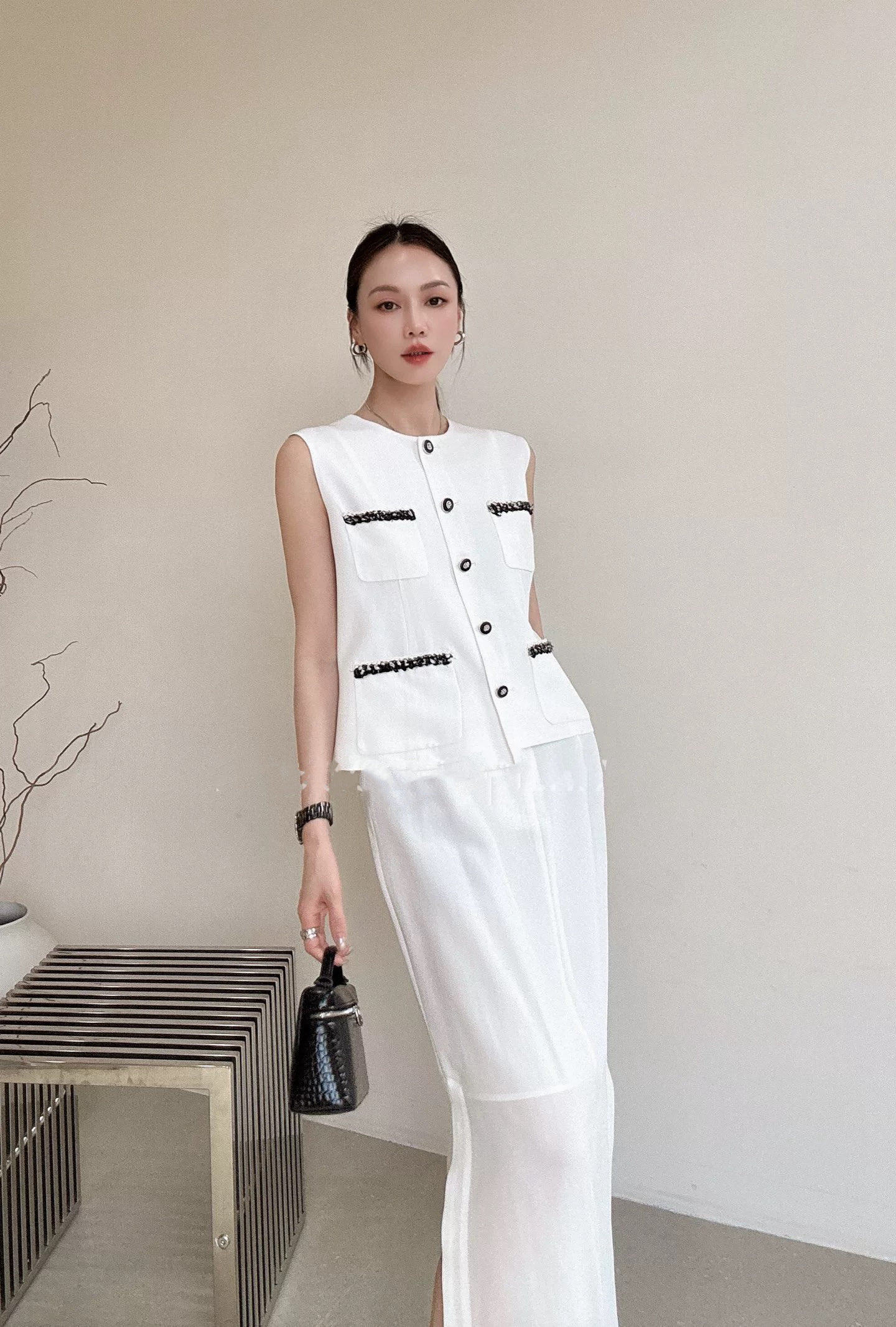 100%亚麻套装高端欧货小香风开叉半身裙时尚温柔浅棕白色两件套