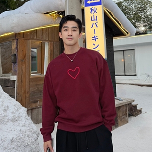 休闲简约立体刺绣圆领长袖 博衣社 新品 冬季 彩色爱心加绒卫衣