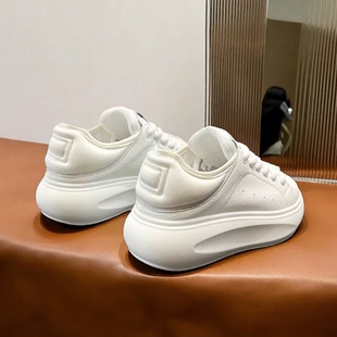 厚底小白鞋 女2025新款 松糕真皮百搭透气增高休闲运动旅游轻便板鞋