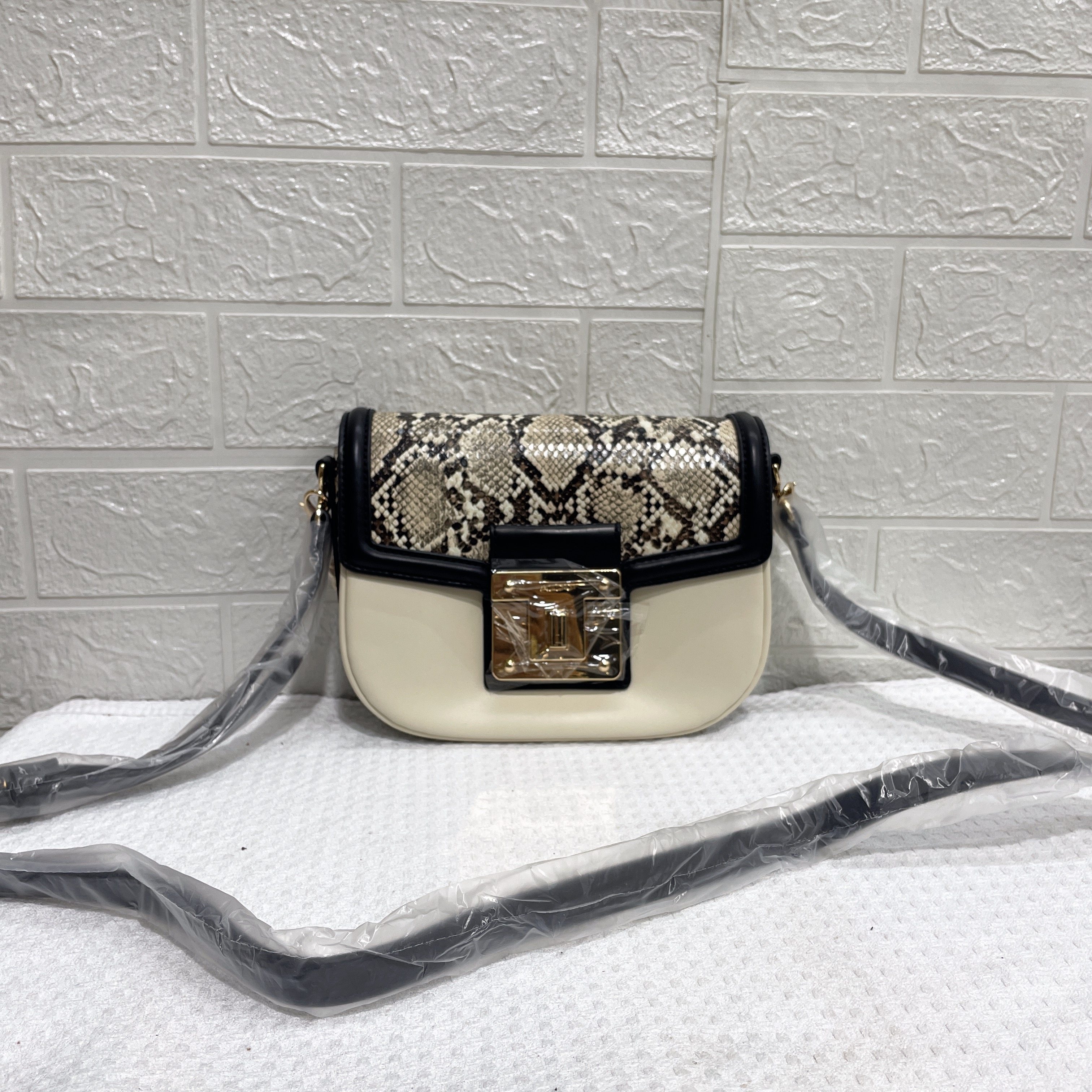 外贸尾货a d时尚女包 高级感复古休闲百搭单肩包 斜挎包,箱包皮具/热销女包/男包,通用款女包,淘宝优惠券,粉丝福利购,淘宝优惠卷