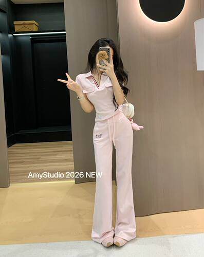 艾米Amy2026夏季新款休闲套装女POLO衫上衣搭微喇裤纯欲风两件套