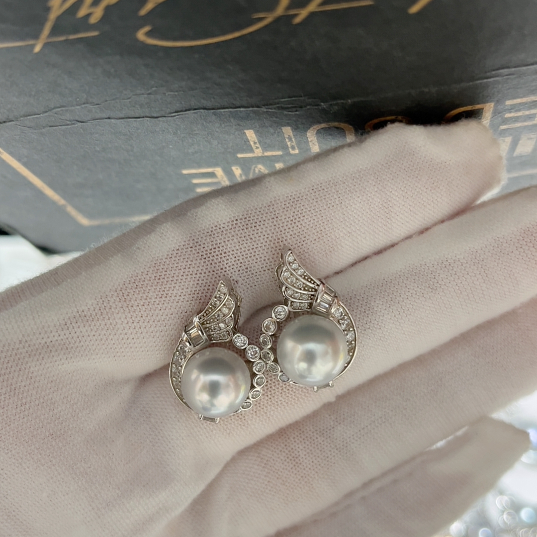 9.5-9.7mm天然海水银冷光澳白耳钉S925银天使之翼耳钉