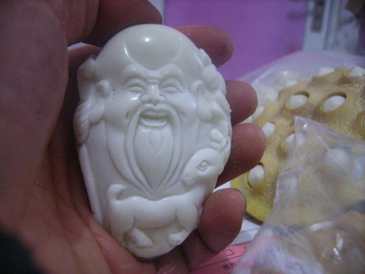 象牙果雕刻招财吉祥如意老寿星纯手工精雕挂件手把件白果大果送礼
