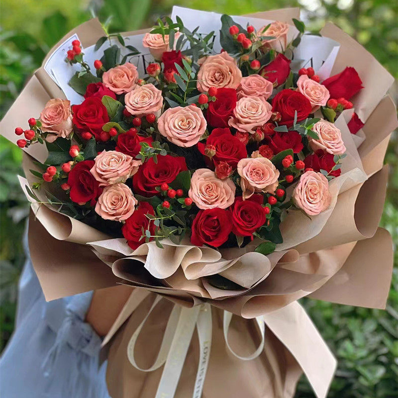 闺蜜生日33朵混搭玫瑰鲜花束泰州市靖江泰兴姜堰市兴化店同城速递