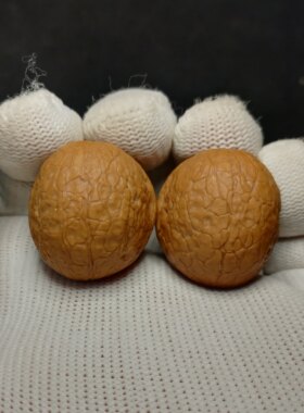 3.2蟒纹蛇皮元宝铁核桃，小巧压手，皮质好油性大