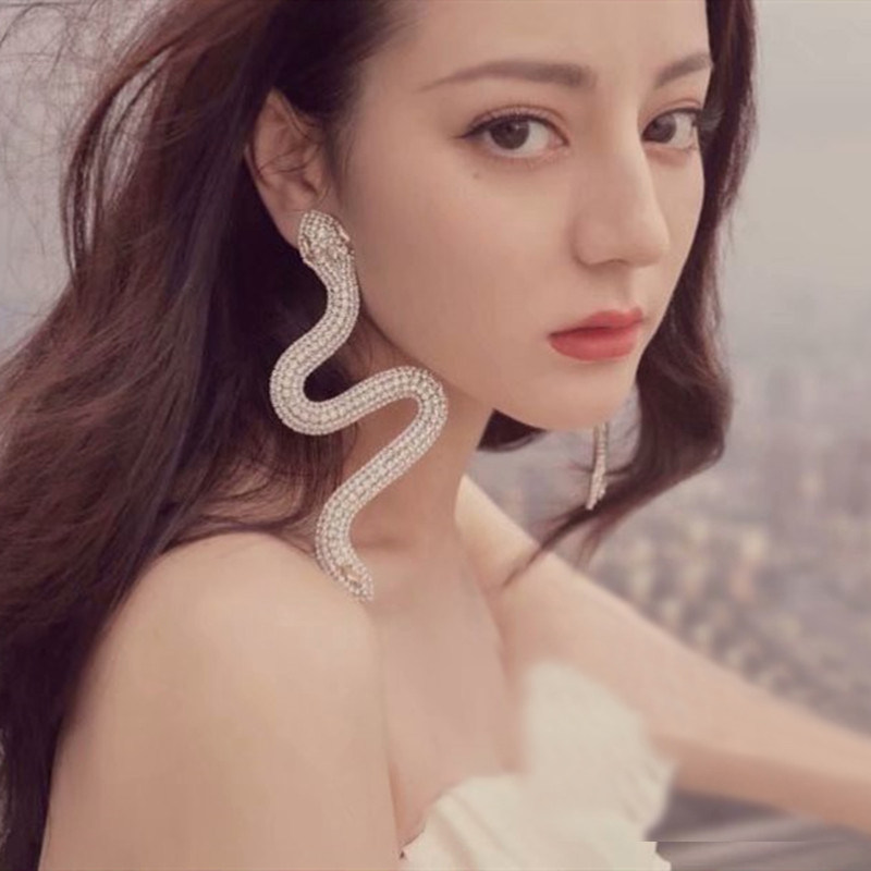 蛇形欧美风宴会耳坠迪丽热巴同款