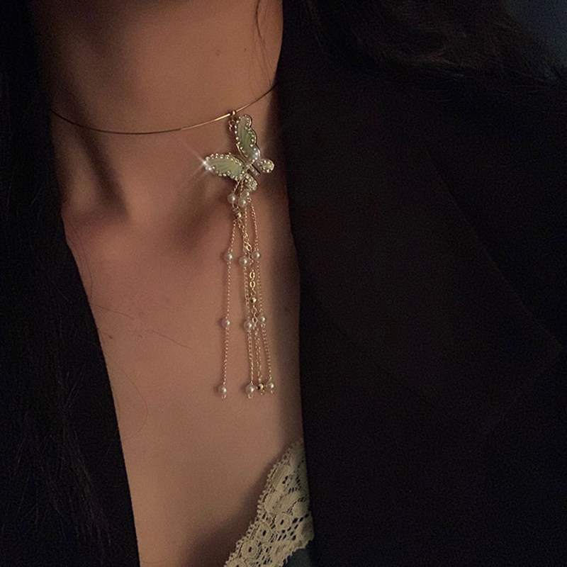 幻彩蝴蝶项链女锁骨链潮气质流苏耳环时尚个性戒指网红choker项圈