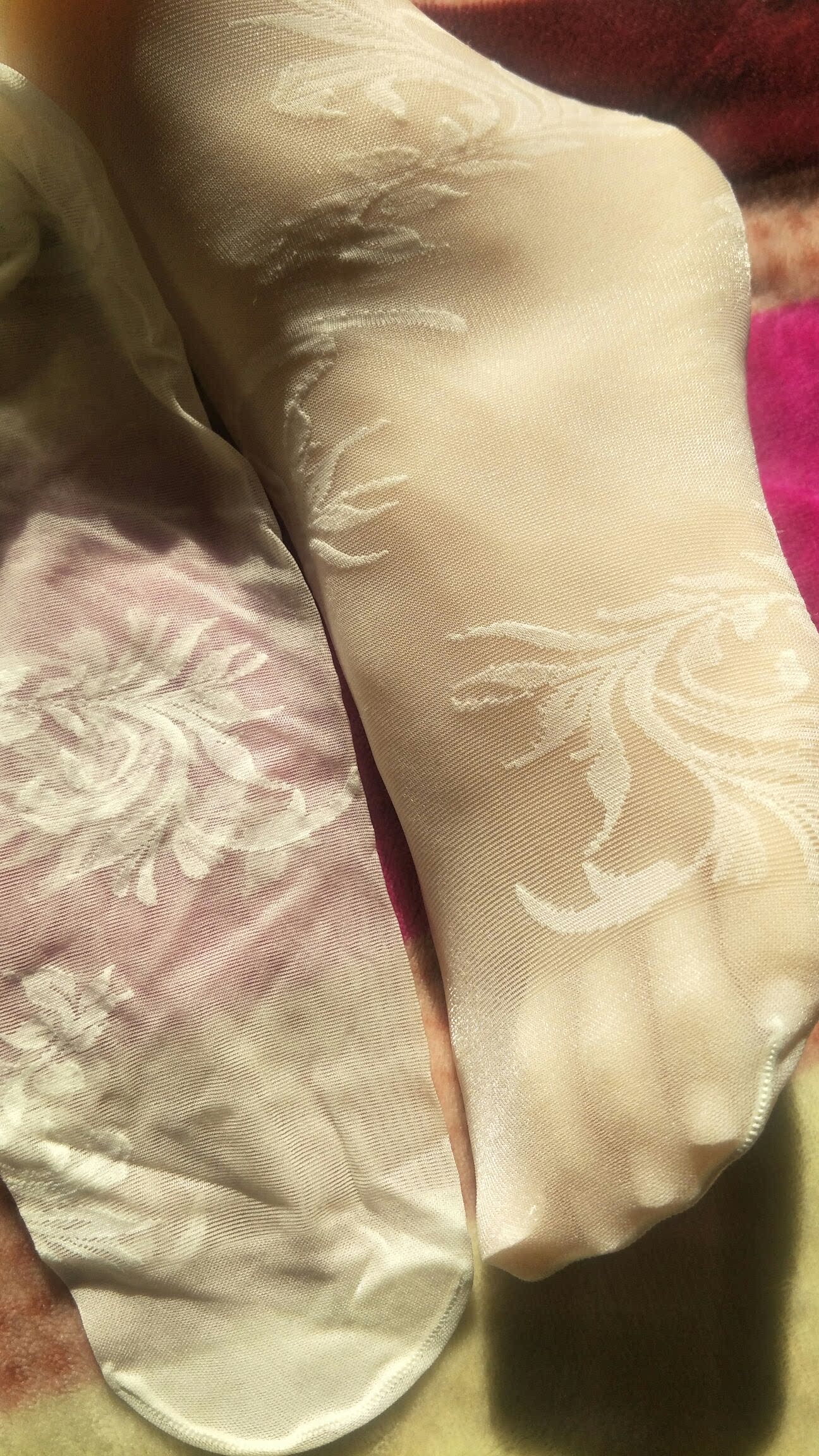 米白色15d包芯丝脚尖透明提花连裤丝袜