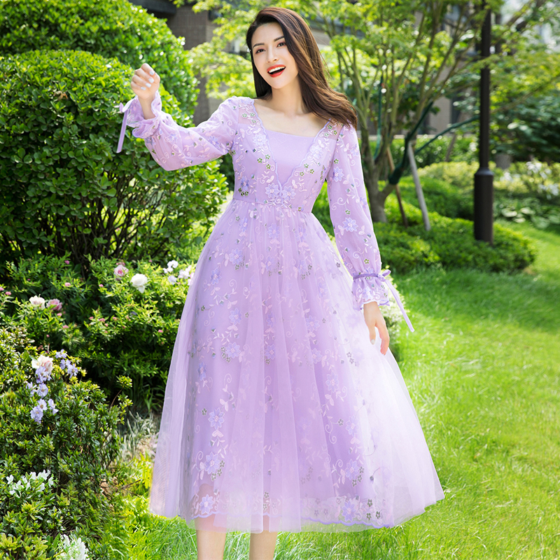 美妃春秋装2023新款女装长袖连衣裙子女紫色碎花法式小众仙女森系