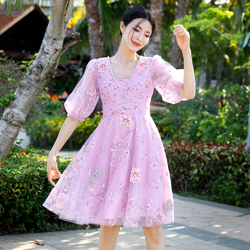 美妃高端出游小个子风新款连衣裙