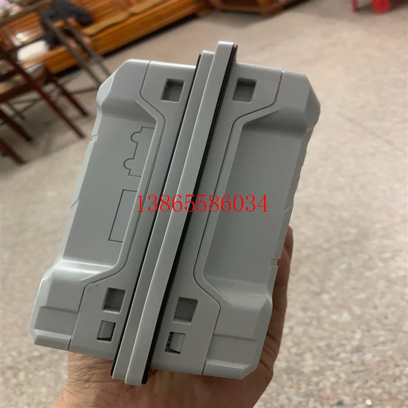 议价维控触摸屏 PI3070i 有2个成色不错 功能通电如图 2