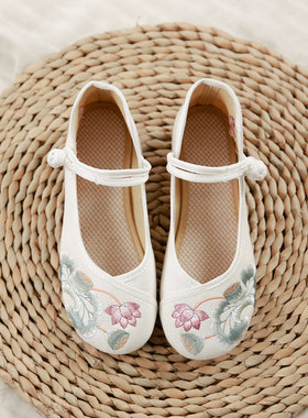 老北京女鞋低坡跟绣花鞋 水墨刺绣荷花莲花布鞋 古风汉服单鞋白色
