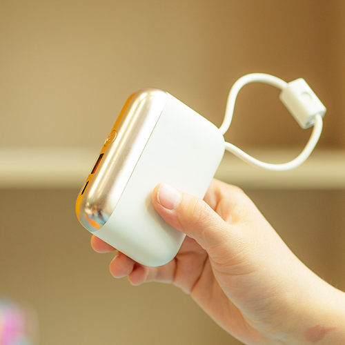 幻响双向快充自带双线充电宝