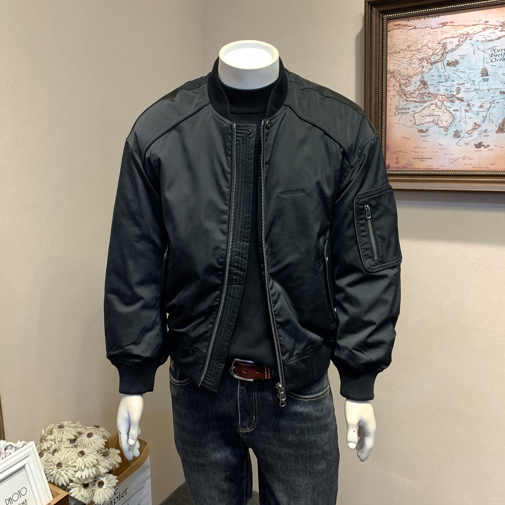 潮流休闲棒球领轻薄羽绒服夹克男