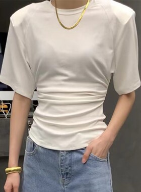 白色正肩收腰t恤女2026新款夏季显瘦掐腰设计感短袖垫肩上衣纯棉