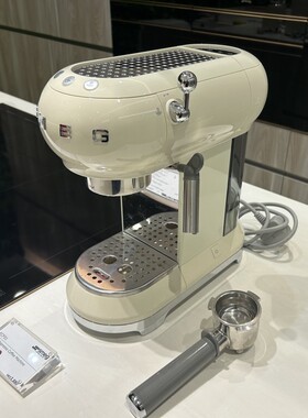 SMEG斯麦格ECF01意式半自动咖啡机家用办公小型一体奶泡蒸汽现货